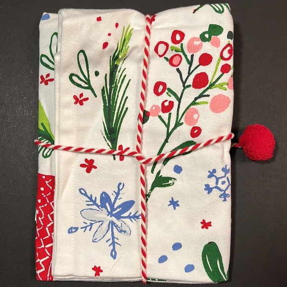 Polar bear mugs & matching dish towel-ready for gift with pompom string tie-NWT - Picture 9 of 11